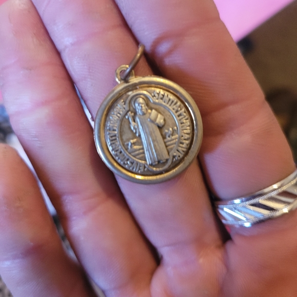 Silver jewelry, trinket box, and mirror - Picture 14 of 16